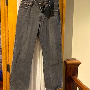 Like New Levi’s 501 Buttonfly Relaxed W 28 L 30